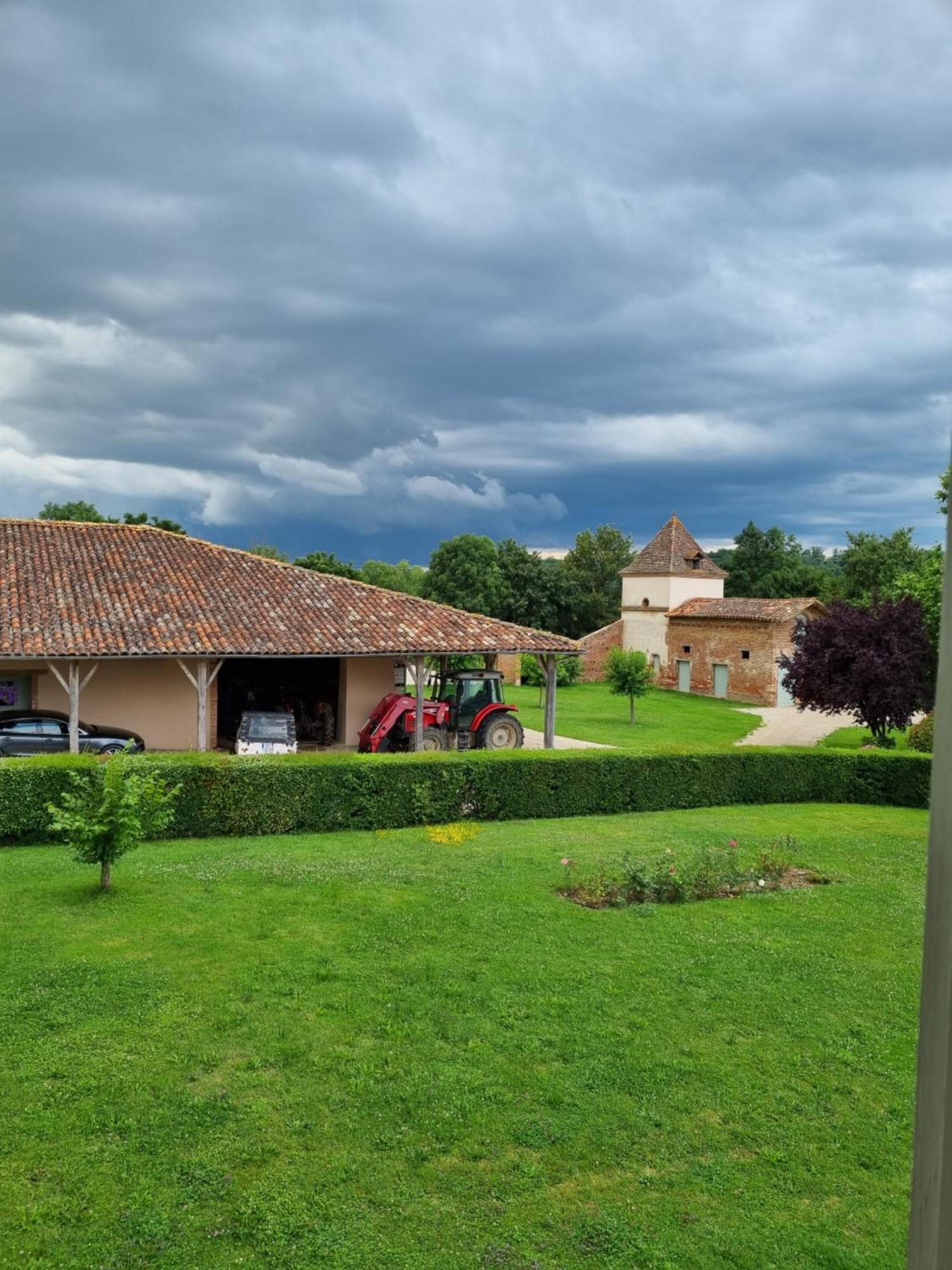 Domaine De Belcayre Bed & Breakfast Montauban Ngoại thất bức ảnh